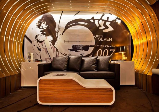 007 suite at hotel seven, Paris